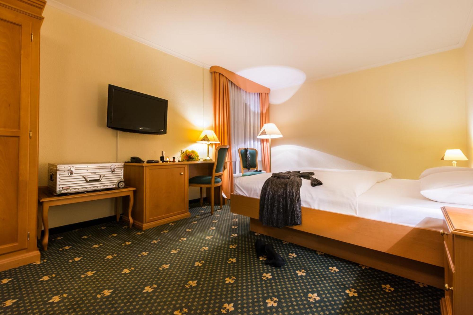 Trihotel Rostock - Wellnesshotel Adults Only Room photo